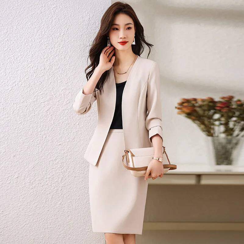 Women Formal Wear With Blazer - Etekli ve Ceketli Resmi Kadın İş