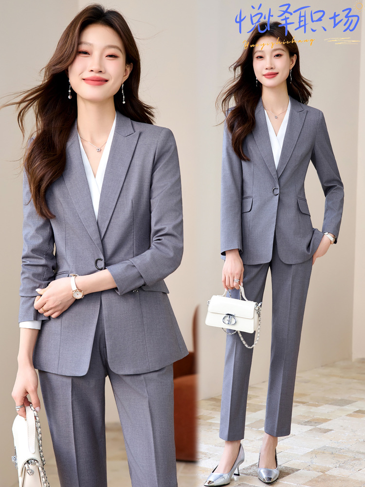 High End Women'S Formal Wear - Kadın Takım Elbise: Tanrıça Benzeri Bir