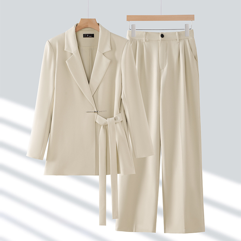 Kadınlar için Lüks Takım Elbis - High End Women'S Formal Wear incelemesi ve fiyatı